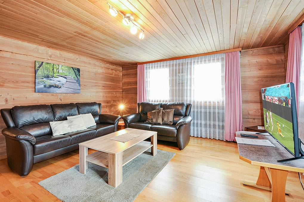 Geheel vakantieappartement, Vakantieappartement voor 6 personen met balkon in Saas-Grund, Walliser Alpen