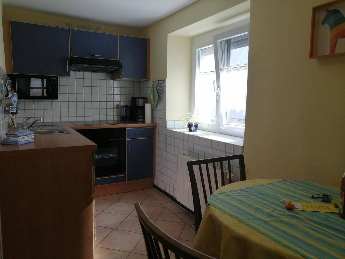 Geheel vakantieappartement, Double Room with Balcony in Tübingen, Neckar-Alb