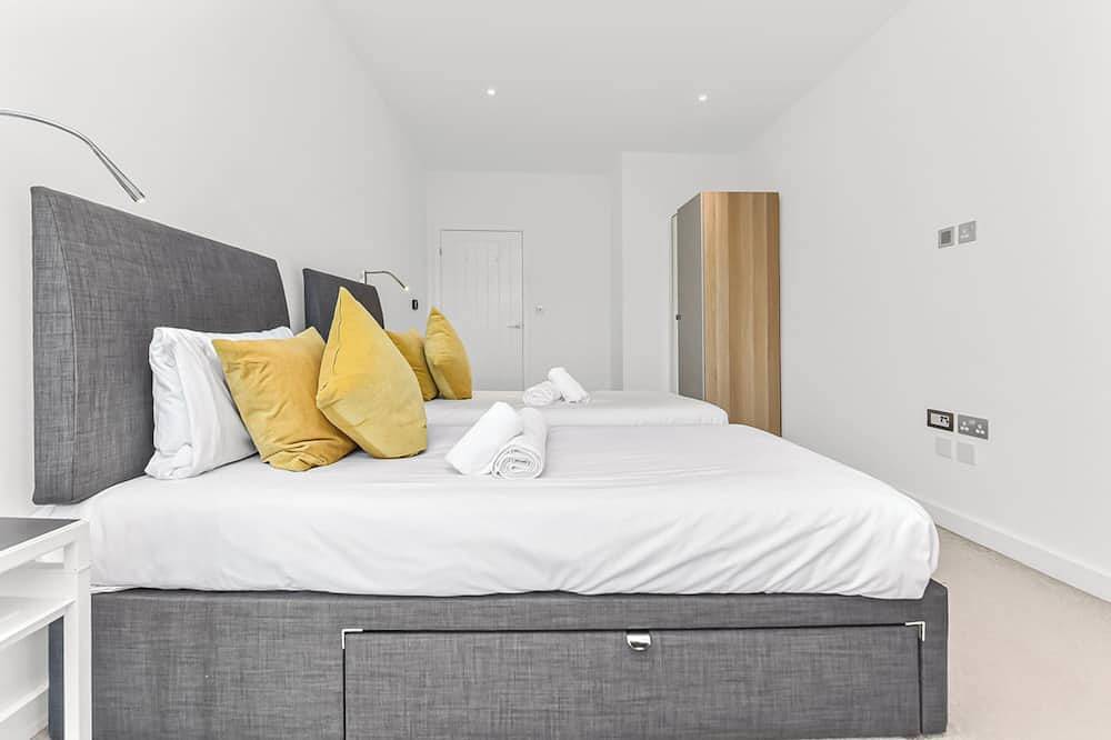 Entire apartment, Metropolitan Luxury: Chic 2Br Flat in St. Albans in Hertfordshire