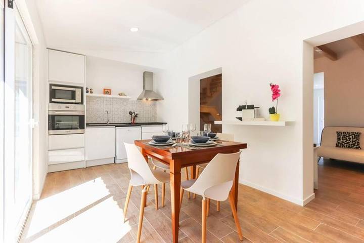 Casa rural para 4 personas, con jardín además de vistas y terraza, Se admiten mascotas en Costa da Caparica - 4