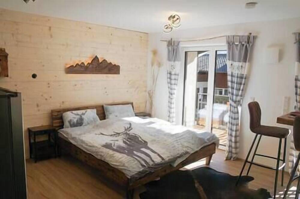 Ganze Wohnung, Wohnung \"Wendelstein\" mit Bergblick im Inntal, zentral&ruhig in Flintsbach am Inn, Bayerische Alpen