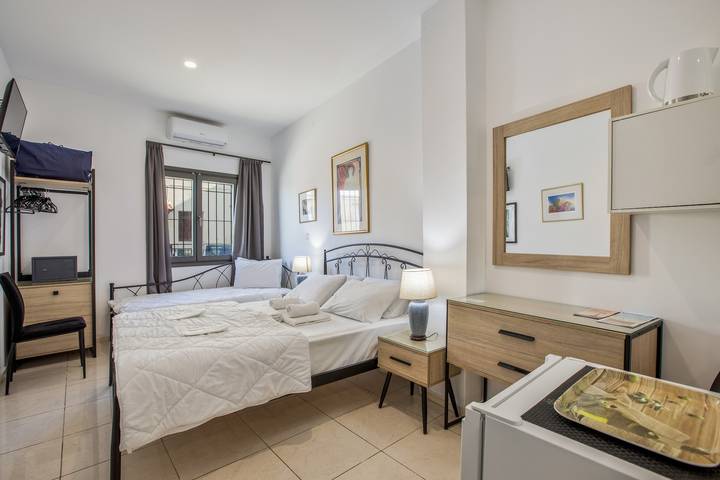 Vacation rental for 3 people, with Balcony and Yard in Crete