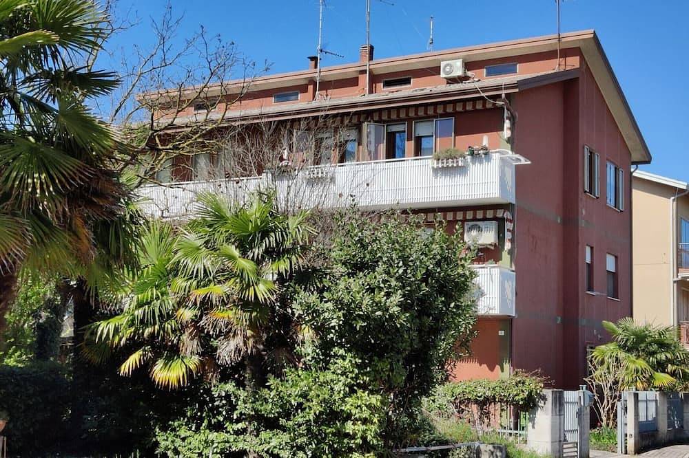 Entire apartment, Spacious seaside flat in Caorle in Caorle, Venice Province