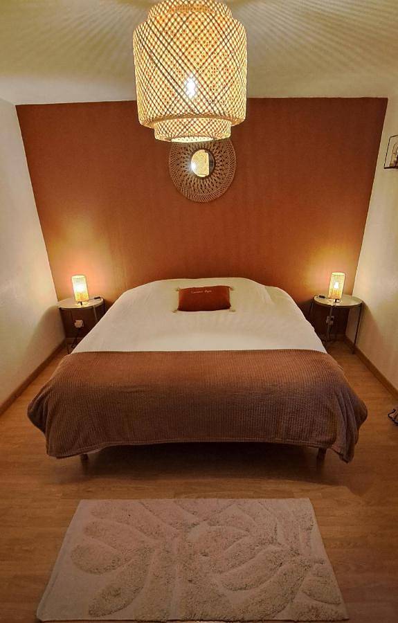 Gîte pour 4 personnes, avec jardin et jacuzzi à Issenheim