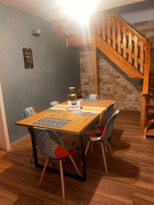 Location de vacances pour 6 personnes, avec vue sur le lac ainsi que vue et jardin dans Cluj-Napoca - 4