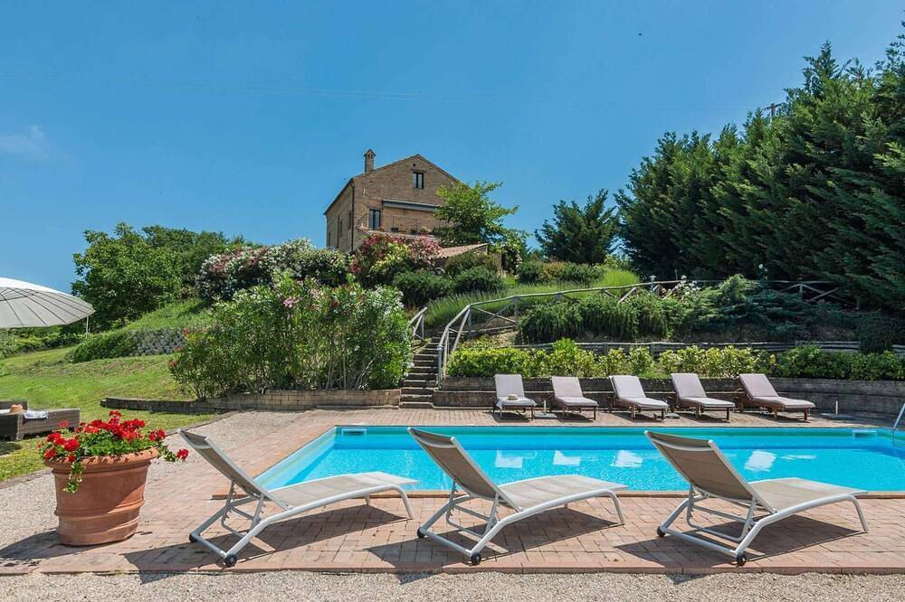 Casa Felice - 5 camere, piscina, Airco, wifi, vista panoramica, Marche in Montegiorgio, Provincia di Fermo