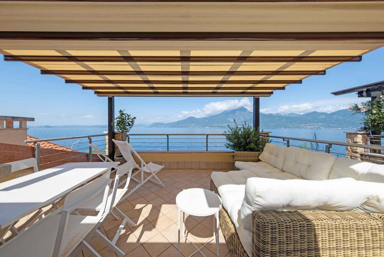 Hel lejlighed, Ferielejlighed for 5 personer med søudsigt in Torri del Benaco, Garda-Fjellene