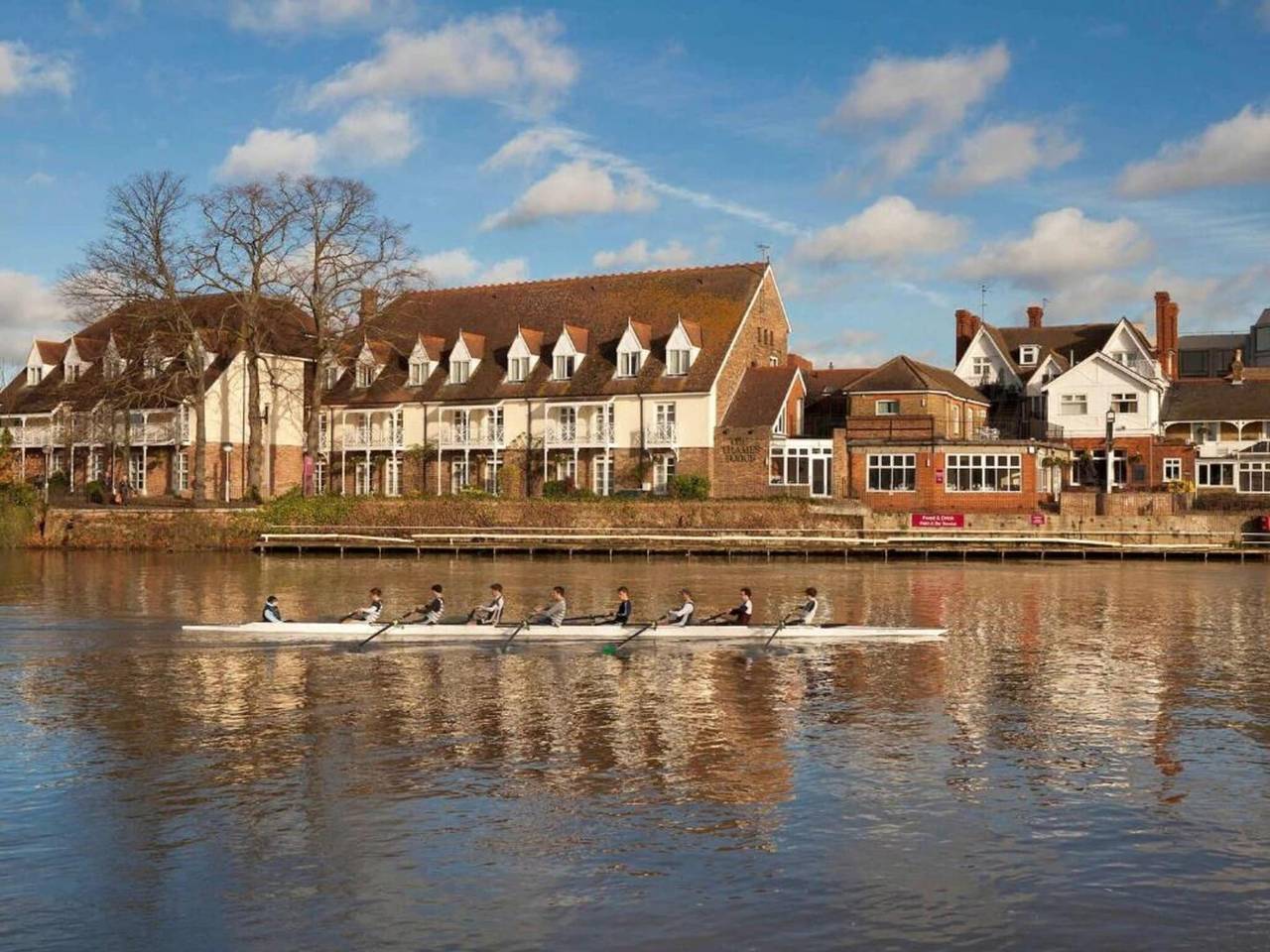 Twin Room with River View in Spelthorne, Colne Valley Park