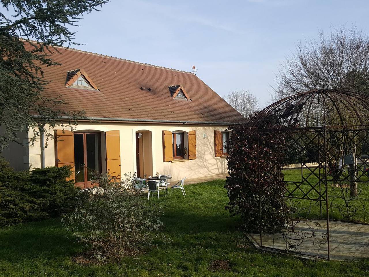Charmante maison de campagne avec jardin clos, proche Haras National du Pin, idéale pour familles in Le Merlerault, Argentan und Umgebung