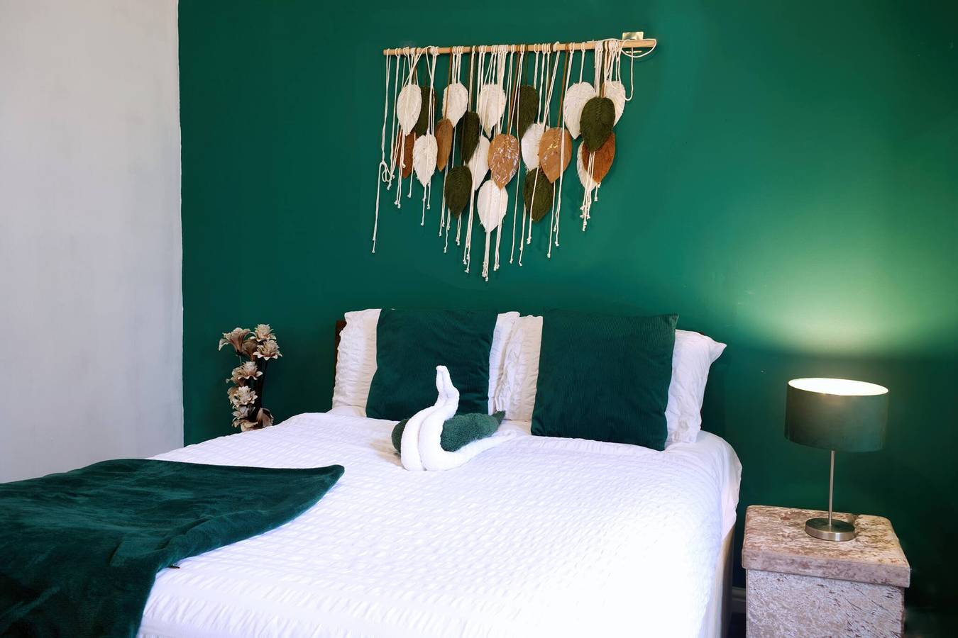 Habitación doble con Netflix, wifi rápido, jardín in Wolverhampton, Birmingham y alrededores