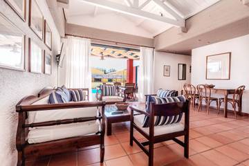 Villa pour 4 Personnes dans Mparmpati, Corfou, Photo 1