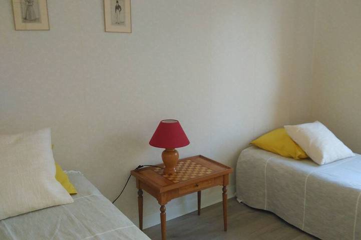 Gîte pour 5 personnes, avec jardin à Tourgéville - 4