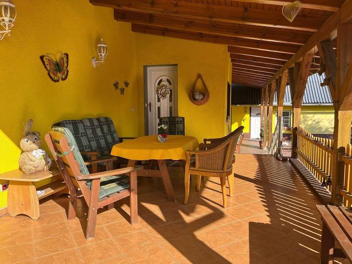 Ferienwohnung für 4 Personen, mit Terrasse und Garten in Luckau