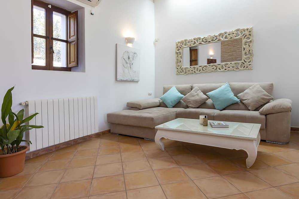 Villa near San Antonio Sleeps 10 in Sant Agustí des Vedrà, Sant Josep de sa Talaia