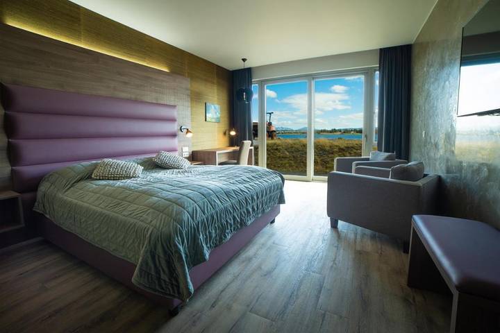Hotel für 4 Personen, mit Garten und Seeblick sowie Ausblick und Sauna - 1