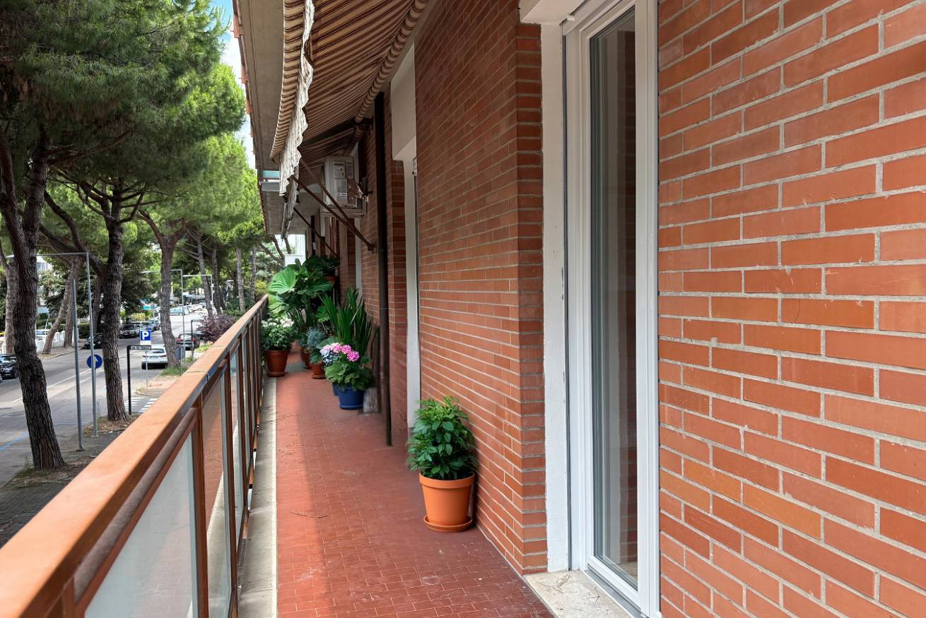 Appartement entier, Cv016 - Cervia, new three-room apartment with parking space 100m from the sea in Pinarella, Province de Ravenne