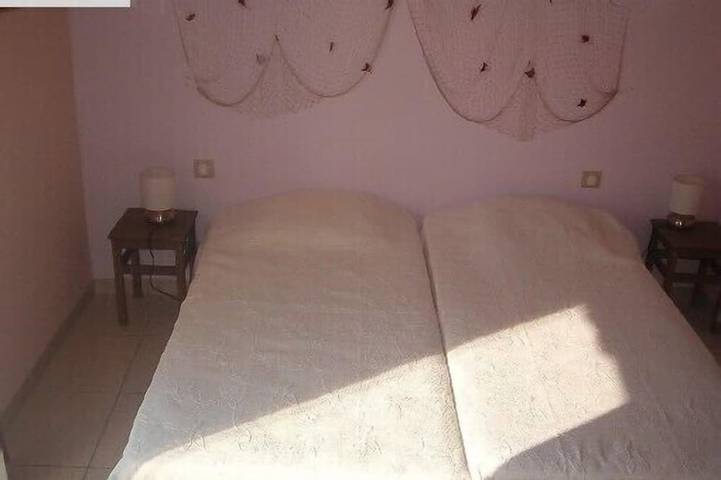 Gîte pour 12 personnes, avec jardin et jacuzzi à Saint-Méard-de-Gurçon - 4