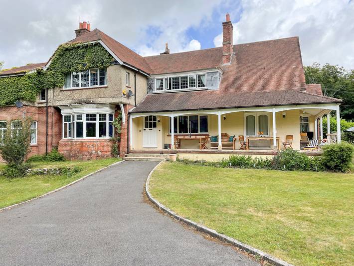 Cottage for 15 people, with Garden and Pool as well as Sauna in Dorset