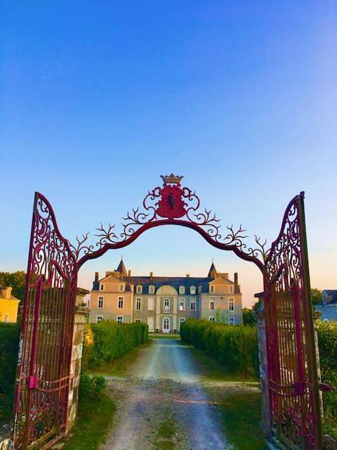 Appartement de vacances entier, La Chambre Verte - Château de la Chauvelière in Joué-sur-Erdre, Vallée de la Loire