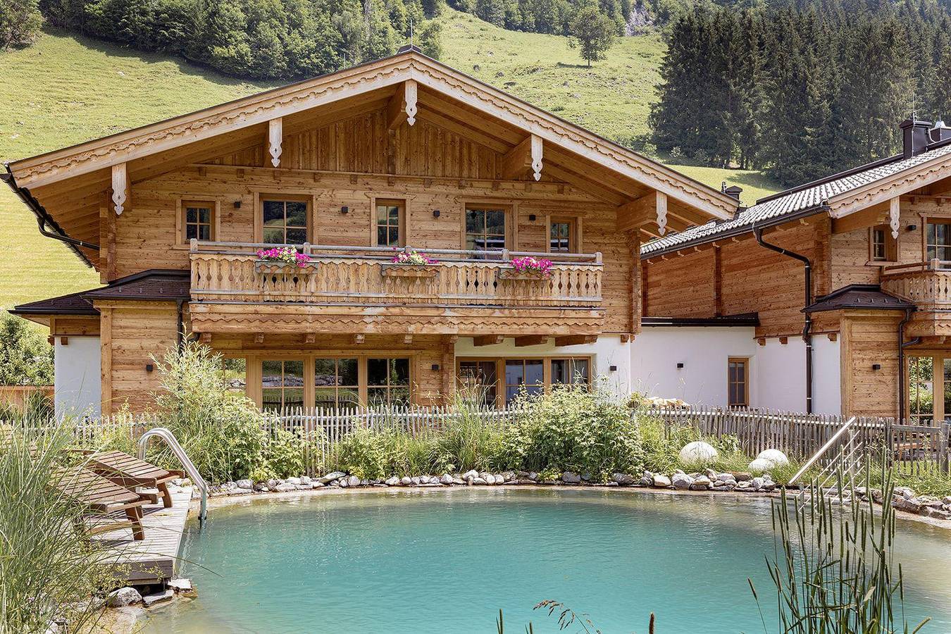 Chalet Birbaum Fulseck mit Naturbadesee und Garten in Großarl, Ski Amadé