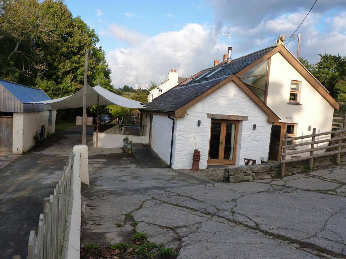 Ceridwen Glamping, double decker bus and Yurts in Carmarthenshire