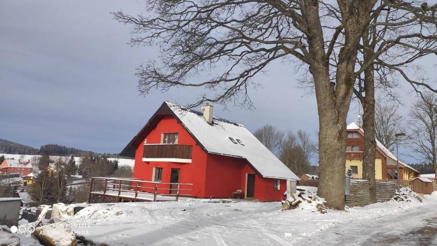 Ferienwohnung für 8 Personen, mit Terrasse und Garten sowie Sauna und Ausblick