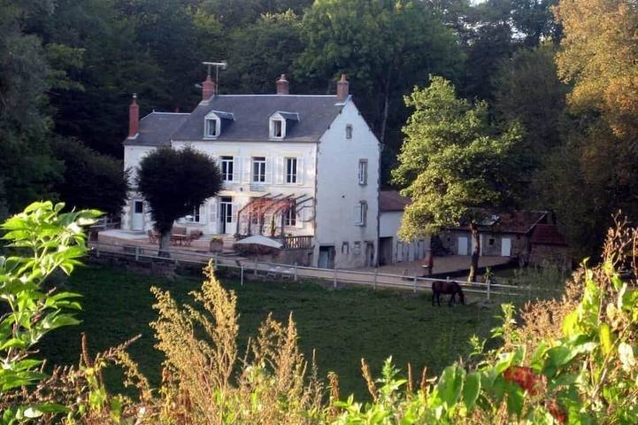 Location de vacances pour 14 personnes à La Machine