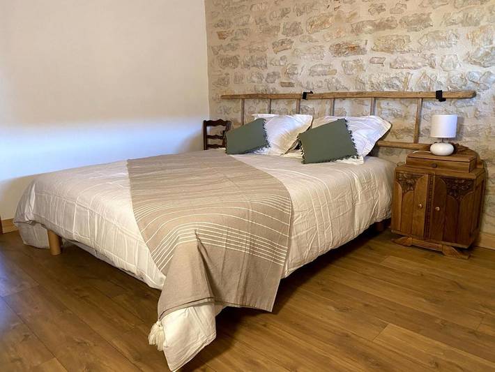 Location de vacances pour 8 personnes, avec Terrasse ainsi que Jardin et Vue à Cousance