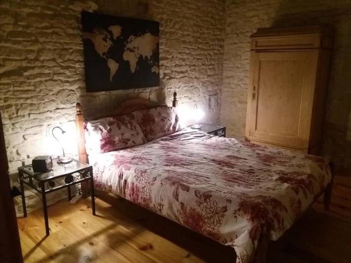 Location de vacances pour 4 personnes, avec jardin ainsi que vue et piscine à Nantillé - 3