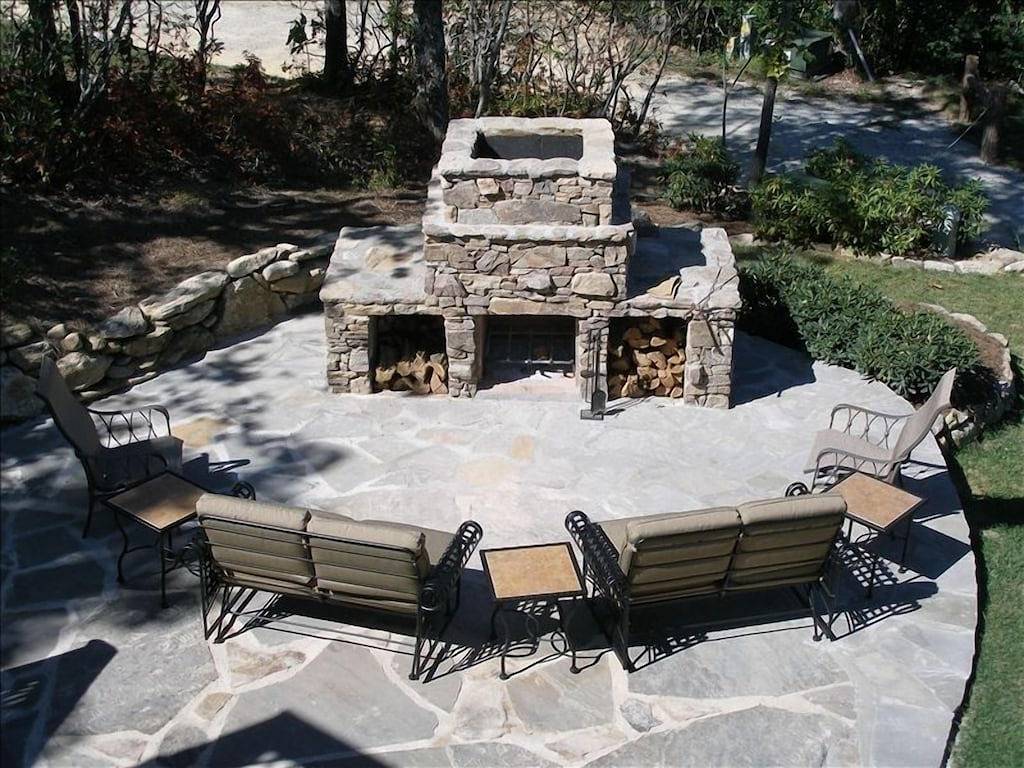 \"Falls View at Toxaway\" ein Berghaus mit Blick auf den Wasserfall! in Lake Toxaway
