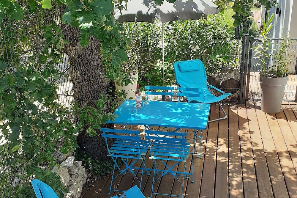 Apartamento entero, Hermosas F2 nuevos, cómodo, tranquilo, a 2 pasos del centro de Sommieres in Sommières, Region de Nimes