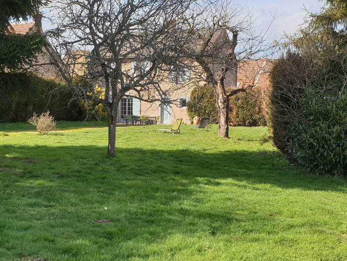 Gîte pour 8 personnes, avec jardin, animaux acceptés