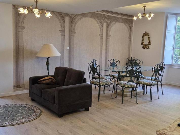 Gîte pour 6 personnes, avec Terrasse et Jardin dans Louchy-Montfand