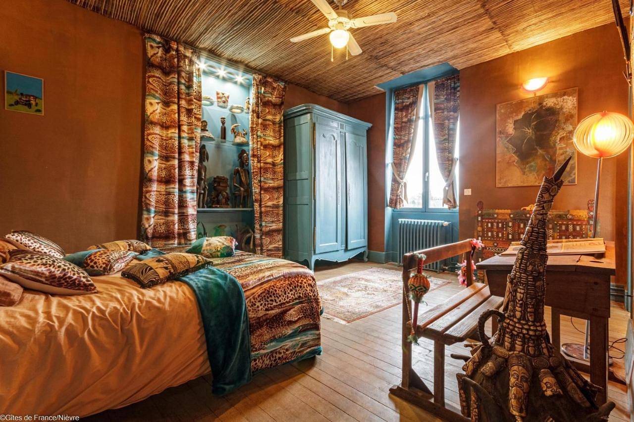 Double Room in Nevers, Nièvre