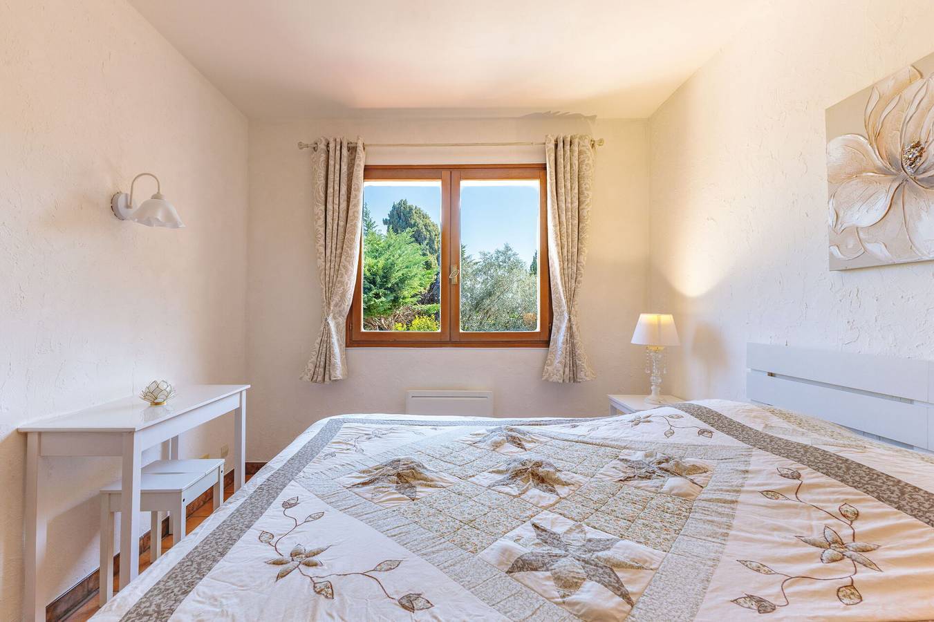 Entire apartment, Villa Eden 2 in Antibes, Mediterranean Coast (France)