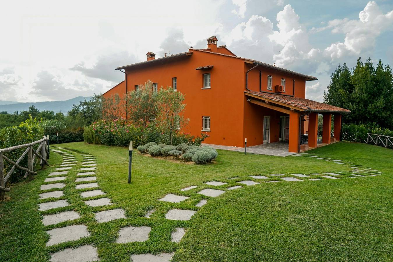 Apartamento entero, Apartamento en planta baja en finca en Valdarno in Reggello, Valdarno