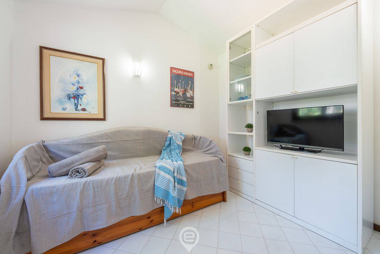 Ganze Wohnung, Ferienwohnung für 2 Personen mit Balkon/Terrasse in Santa Margherita di Pula, Pula und Umgebung