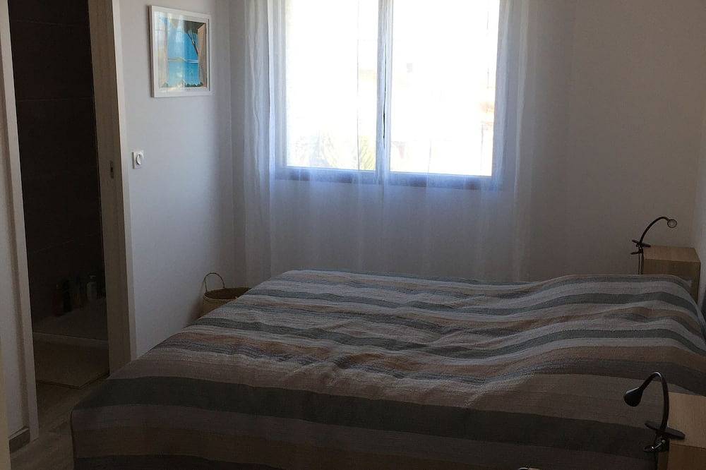 Maison Vue Mer 50M De La Plage A Pied in La Capte, Hyeres
