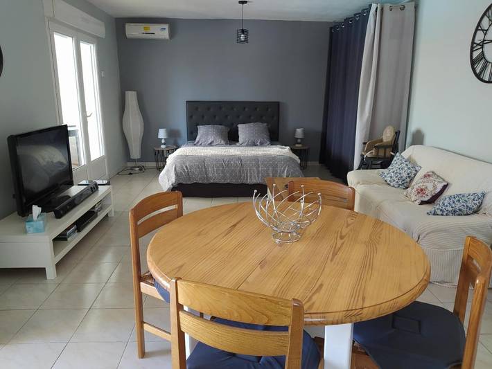 Gîte pour 5 personnes, avec jardin et piscine à Nissan-lez-Enserune - 4