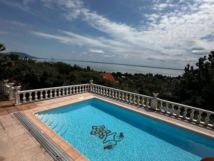 Villa für 8 Personen, mit Whirlpool und Garten sowie Pool und Sauna am Balaton - 2