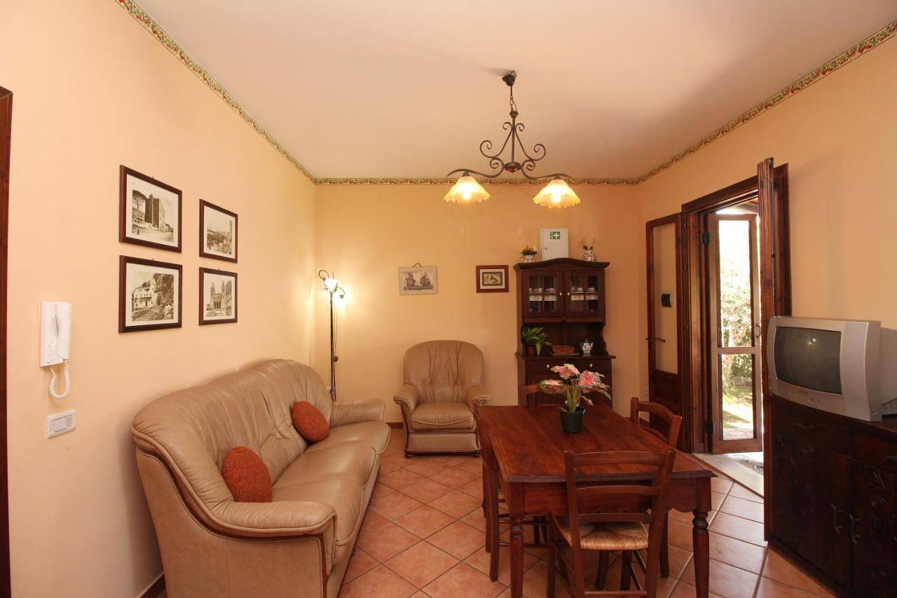 Villa with Garden View in Piana Calzata, Campofelice di Roccella