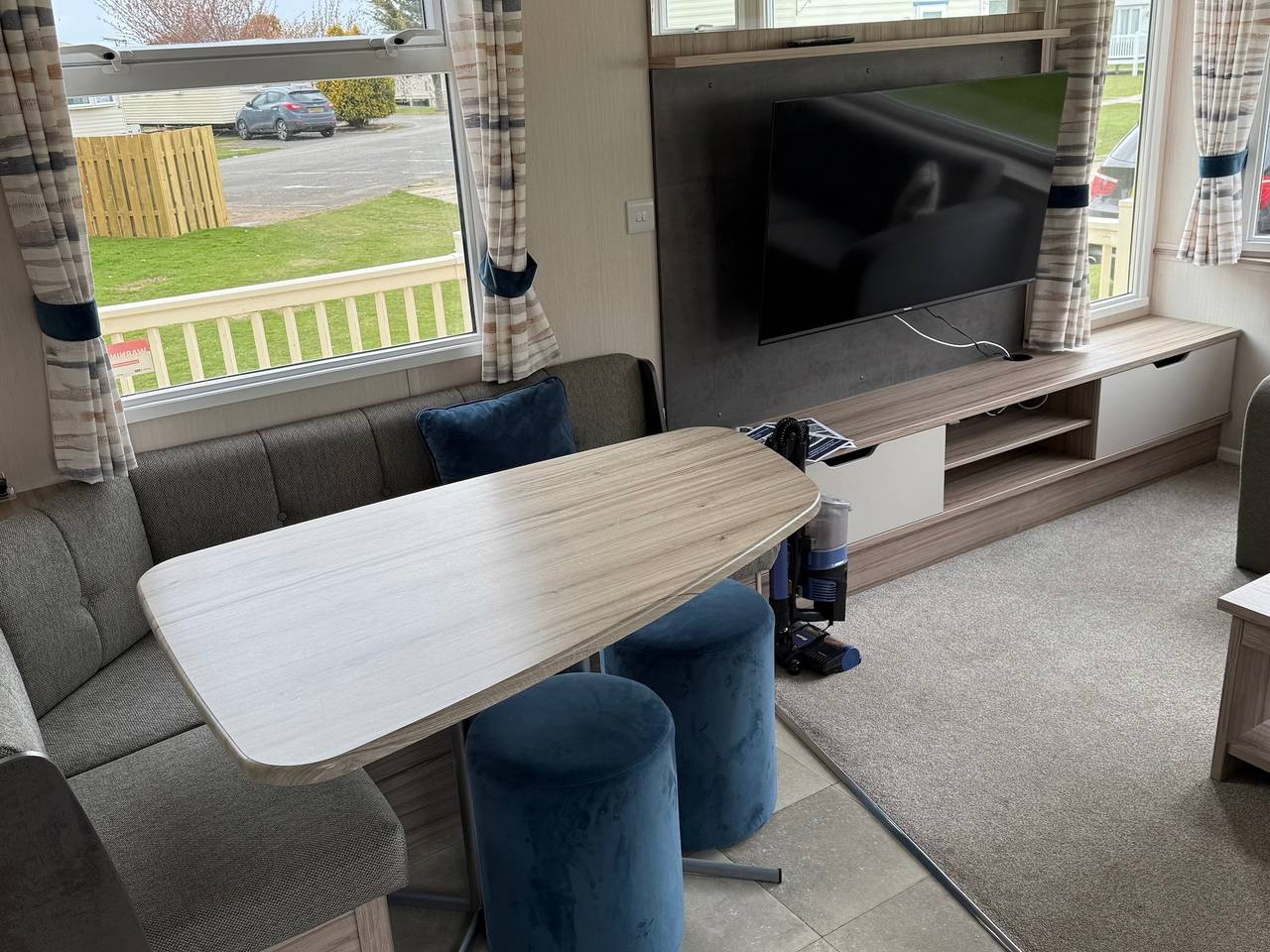 Entire holiday apartment, Cedar Lake Apartment Retreat in Skegness, Lincolnshire