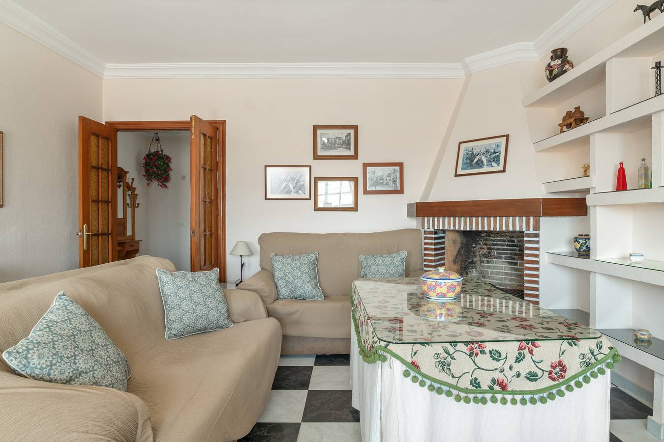 Apartamento entero, Apartamento 'Elvira' con vistas al mar, terraza privada y Wi-Fi in Conil de la Frontera, Costa de la Luz