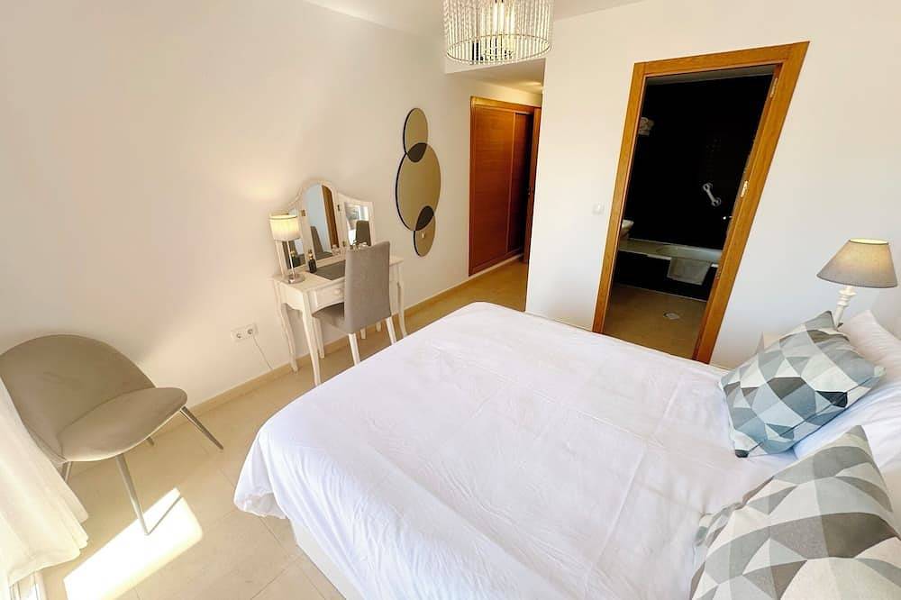 Apartamento entero, Attractive two bedroom and two bathroom apartment on the Mar Menor Golf Resort in Golf Resorts Murcia, Torre-Pacheco