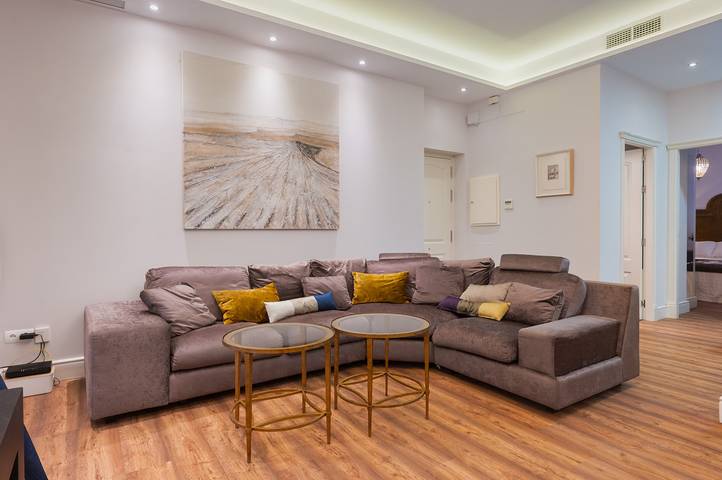 Gîte pour 8 personnes, avec terrasse, adapté aux familles à Séville - 4