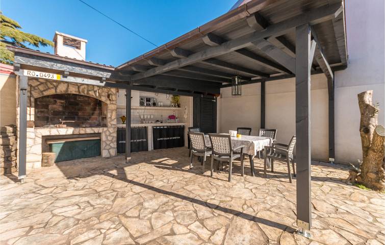 Ferienwohnung für 8 Personen, mit Terrasse und Garten in Pakostane - 2