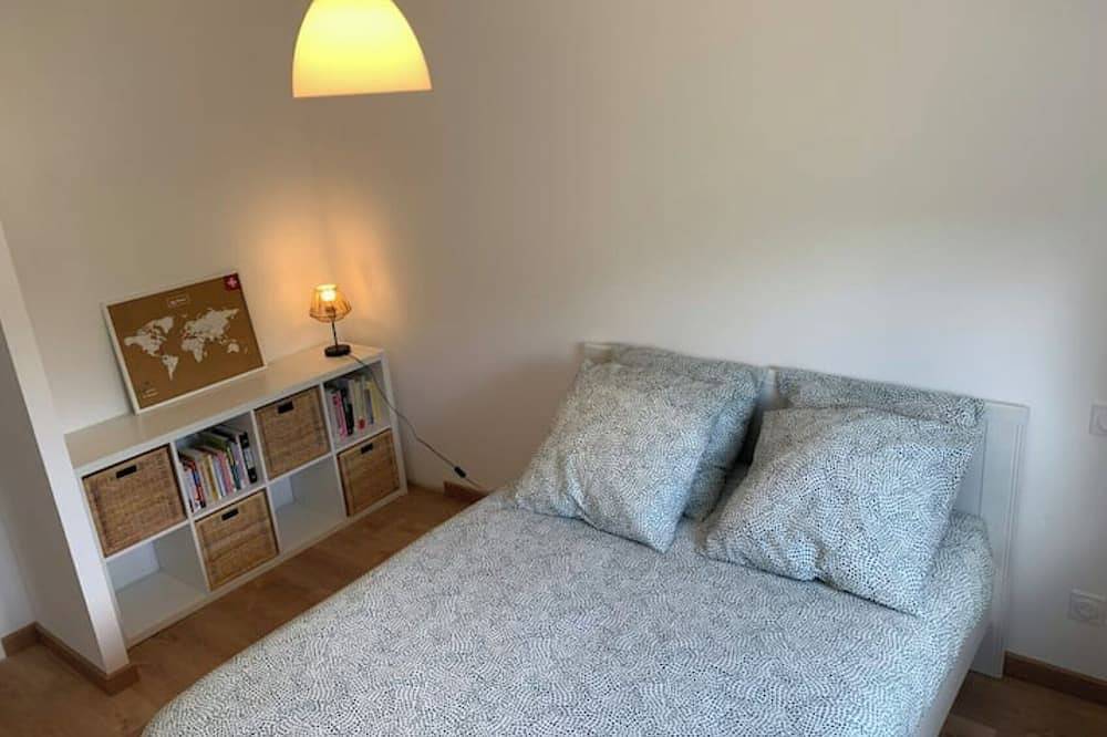 Large new 3-bedroom house for 6 people in Saint-Loubès, Bordeaux region
