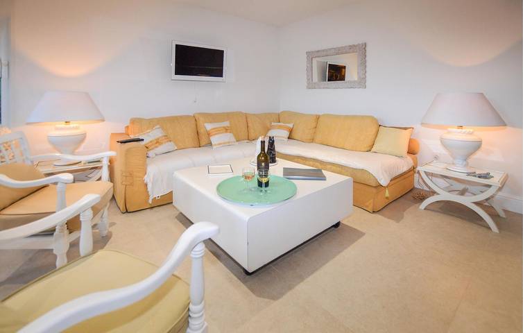 Gîte pour 4 personnes, avec terrasse et jardin à Brando - 4