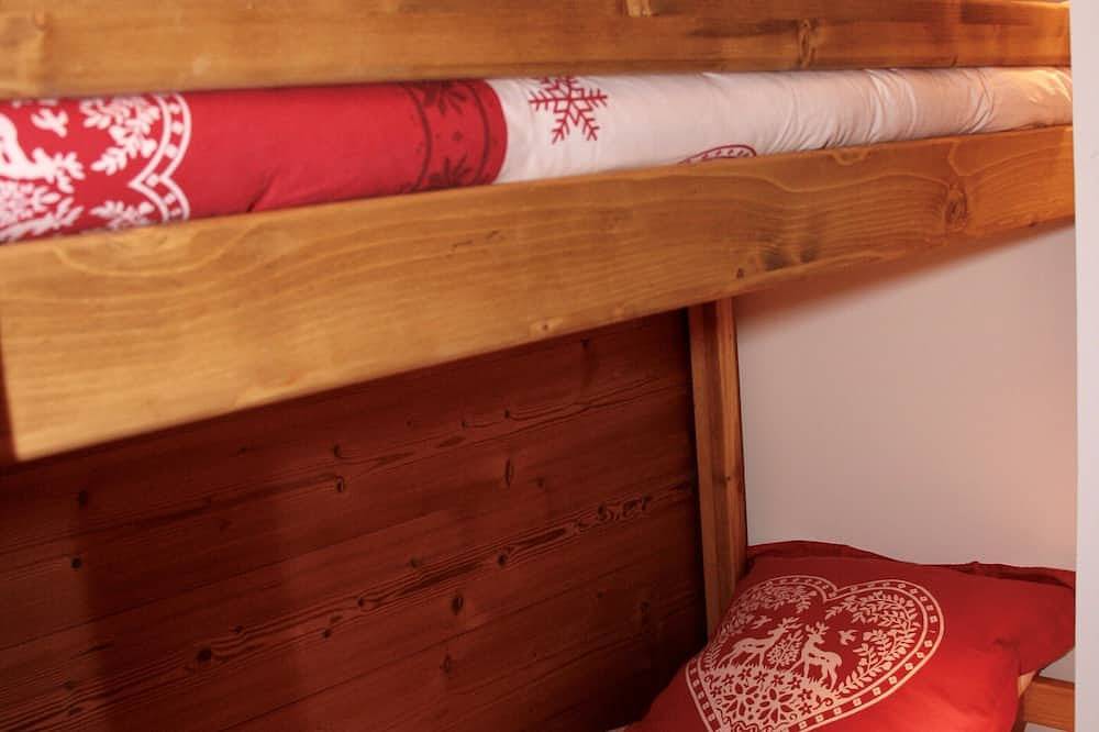 Entire apartment, Skis By The Feet- 2 Room / Cabin - Done Again - High Speed Wifi -Calme And Clear View in Méribel-Mottaret, Les Allues