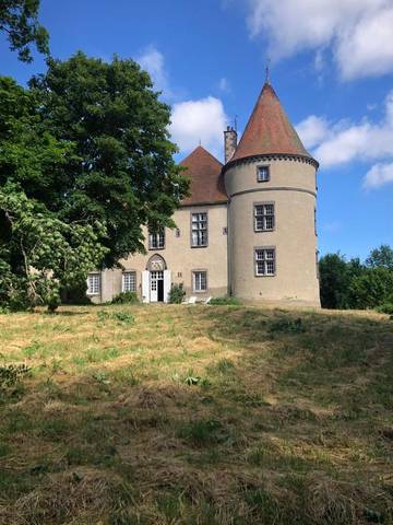 Cottage pour 4 personnes, avec jardin et vue, animaux acceptés à Blot-l'Église